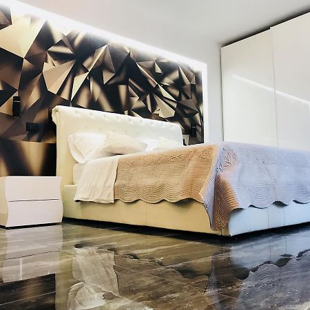 Loft Sirmione Leilighet Eksteriør bilde