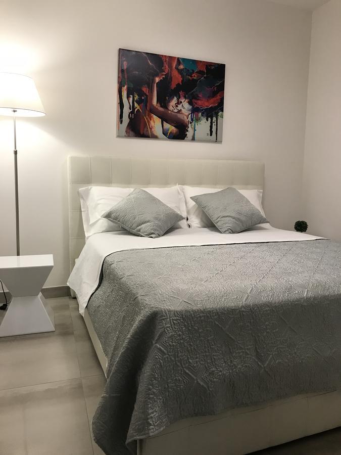 Loft Sirmione Leilighet Eksteriør bilde